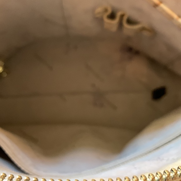 Brahmin medium size tan and brown adjustable crossbody purse - Picture 7 of 13